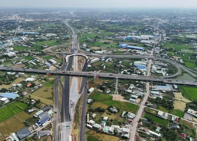 Nút giao kết nối Vành đai 3, cao tốc Bến Lức - Long Thành và TP.HCM - Trung Lương tại cửa ngõ Tây TP.HCM